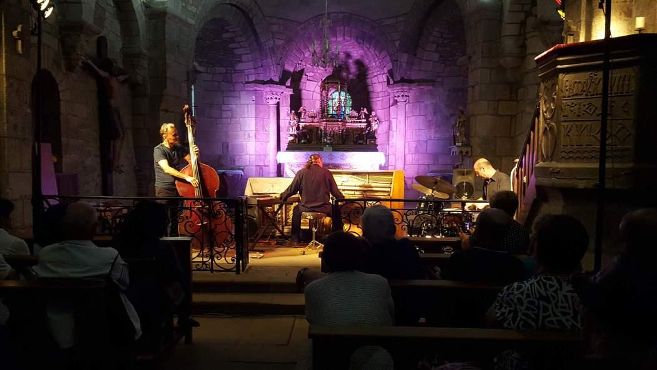 Piero iannetti, concert en église, avec Frédéric Chopin jazz project, Collégiale St Laurent, Auzon