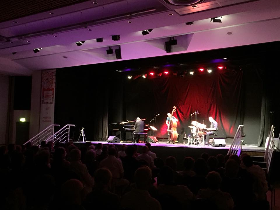 Piero iannetti, photo de concert avec Frédéric Chopin jazz project, à  l'impérial palace d'Annecy