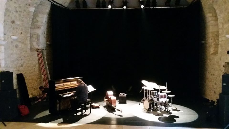 Piero iannetti, photo de concert avec Frédéric Chopin jazz project, à  la Crypte.