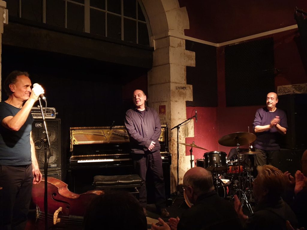 Piero iannetti, photo de concert en club de jazz, avec Frédéric Chopin jazz project, au studio 11, Toulon.